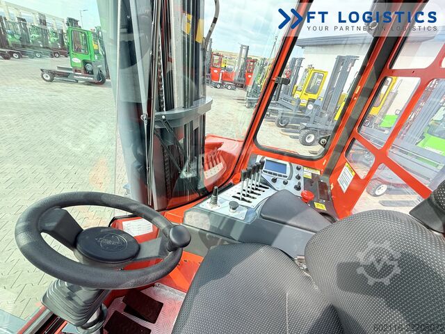 Carretilla retráctil de 4 vías Combilift C3000ET TRIPLEX 5940 WIDE FORK POSITIONE