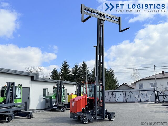 Carretilla retráctil de 4 vías Combilift C3000ET TRIPLEX 5940 WIDE FORK POSITIONE