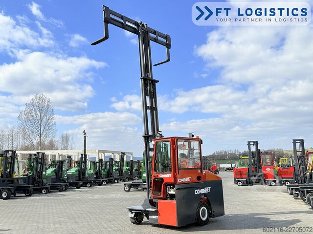 Carretilla retráctil de 4 vías Combilift C3000ET TRIPLEX 5940 WIDE FORK POSITIONE