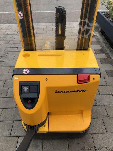 Sztaplarki paletowe Jungheinrich EJC16