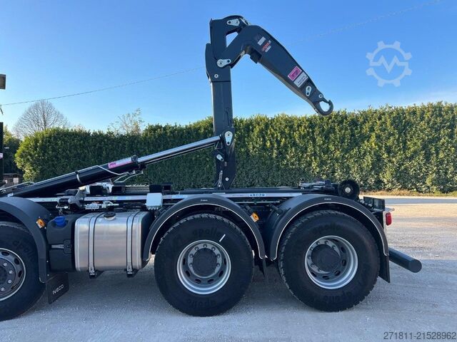 Roll-off container IVECO IVECO TRAKKER T-WAY AD500 NUOVO SCARRABILE