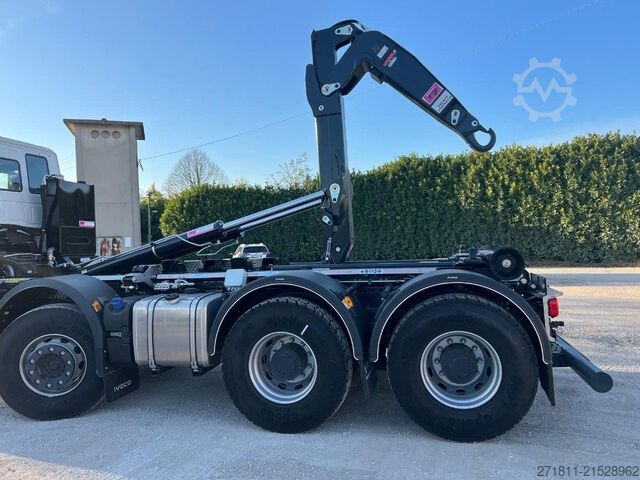 Roll-off container IVECO IVECO TRAKKER T-WAY AD500 NUOVO SCARRABILE