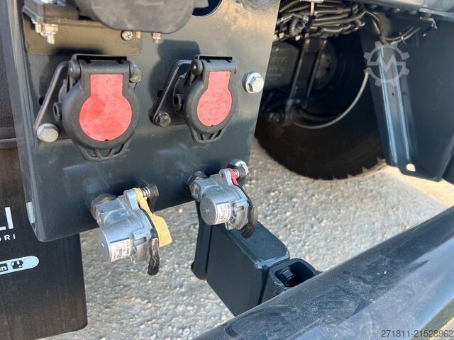 Roll-off container IVECO IVECO TRAKKER T-WAY AD500 NUOVO SCARRABILE