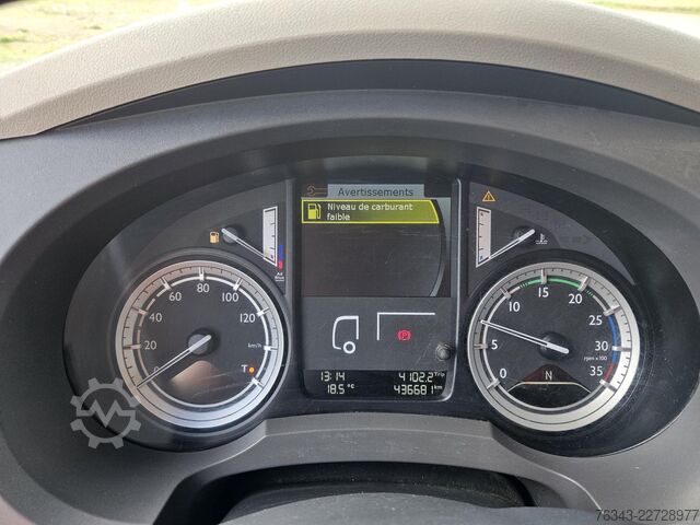 Vrachtwagen met bakwagen DAF LF 320 FA
