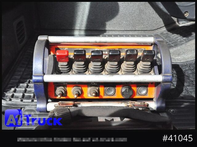 Lastbilmonteret kran MAN TGS 32,480, 8x4, MKG HLK 591 Seilwinde, Funk,