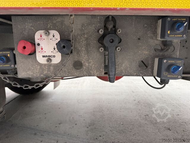 Alçak şasi dorse  t3  3 Achs Satteltieflader Mega