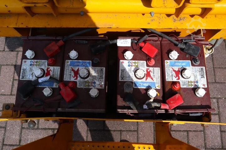 Scissor lift Haulotte Compact 14 Electric, 14m Working Height, 350kg Cap