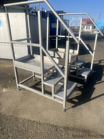 Schody do obsługi maszyn Inox  