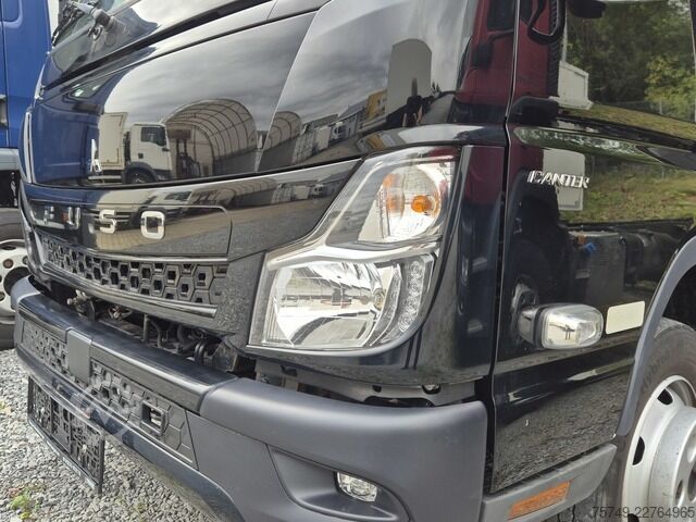 Vrachtwagen met bakwagen Fuso Canter 7C18 Aut., Koffer LBW AHK