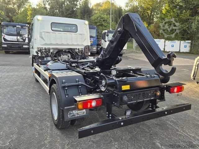 Telehoist haakarmvoertuig Fuso Canter FUSO 7C18 Duonic City Abrollkipper