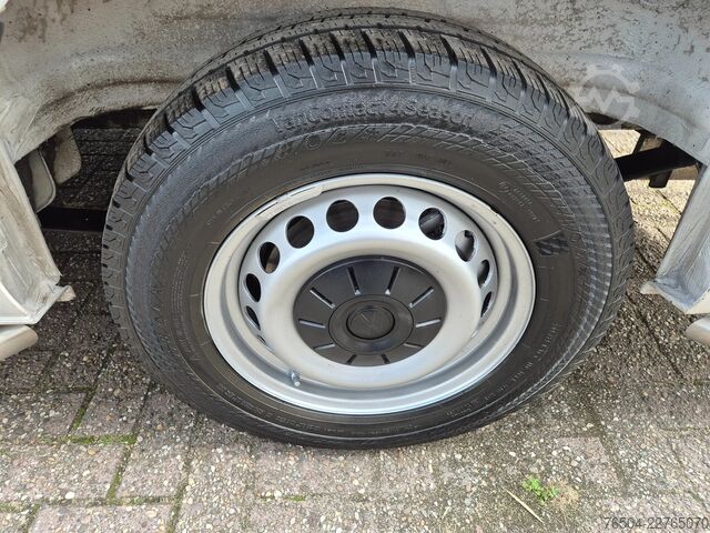 Prevoz invalidskih kolica VW Crafter 2.0 TDI/ DSG/ Wheelchair/ 8+1