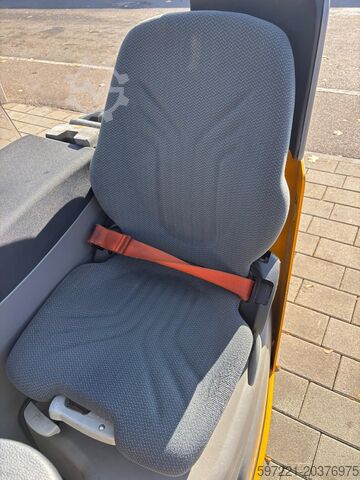 Stivuitoare reach truck Jungheinrich ETV 214 830DZ