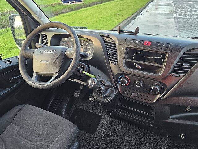 Refrigerated box wagon IVECO DAILY 35 S 11 MANUAL 10 DOORS