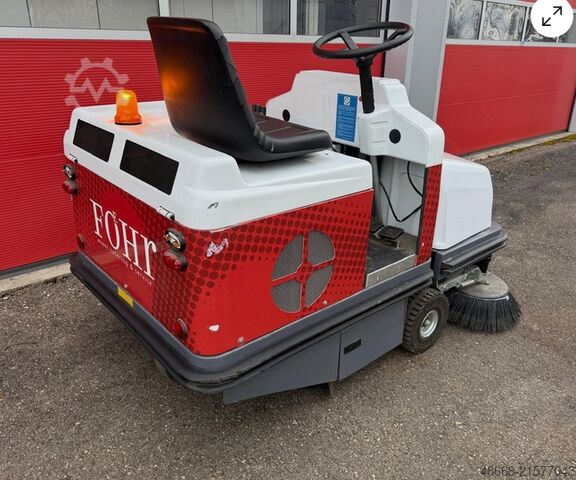 Barredora fregadora de conductor sentado Dulevo 1100 EH