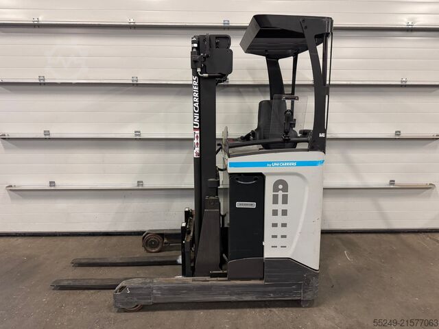 Carretilla retráctil UniCarriers ULS120 480