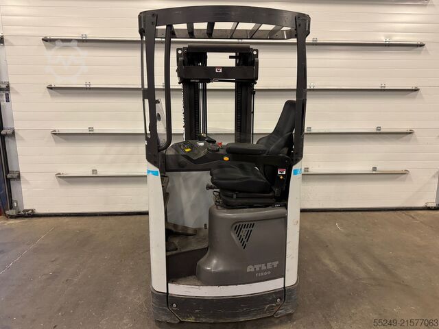 Carretilla retráctil UniCarriers ULS120 480