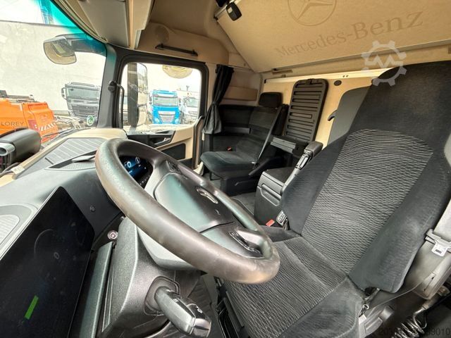 Standardowy ciągnik siodłowy MERCEDES-BENZ ACTROS 1846 4x4 HAD Eur 6 Kipphydraulik Retarder