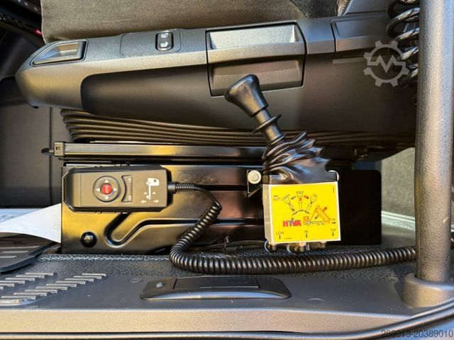 Standard tractor unit MERCEDES-BENZ ACTROS 1846 4x4 HAD Eur 6 Kipphydraulik Retarder