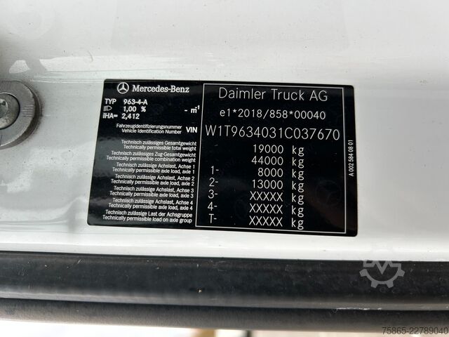 Standard-SZM Mercedes-Benz Actros 1845 Gigaspace / Tacho V2 / 371 dkm / Bl...