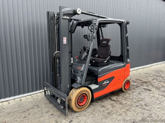 Electric 4-wheel forklift Linde E25L-02