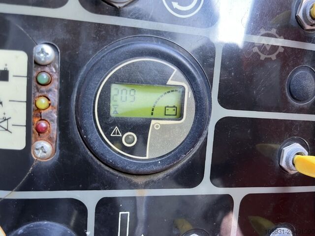 Articulated Jib Platforms JLG M450AJ