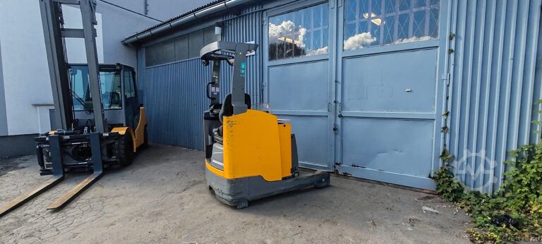 Reach Trucks Jungheinrich ETM 216 8.42m/ 2019y/ 1.6t/ 10824h