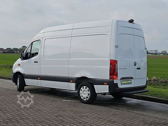 Bestelauto MERCEDES-BENZ SPRINTER 317 L2H2 Mbux Navi RWD!