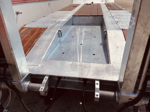 Dieplader oplegger Möslein T 4 VB F  4 Achs Tieflader- Anhänger, Neufahrzeug