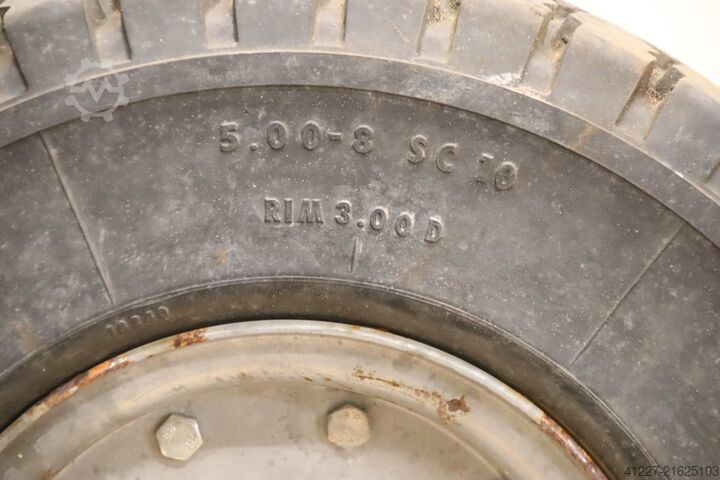 Solid rubber tires Continental CSE-Robust 5.00-8  SC 10  RIM 3.00 D