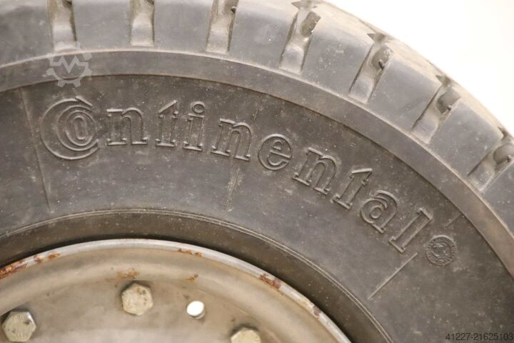 Solid rubber tires Continental CSE-Robust 5.00-8  SC 10  RIM 3.00 D