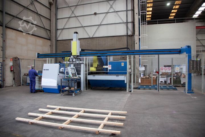 Bending center FINNPOWER EB5 200