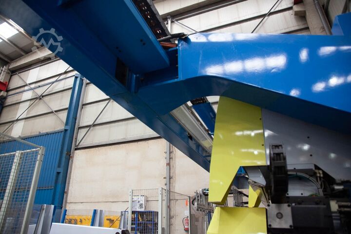 Bending center FINNPOWER EB5 200