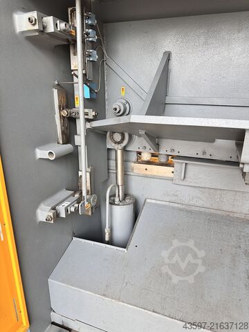 Hydraulische guillotineschaar HACO TS 3012