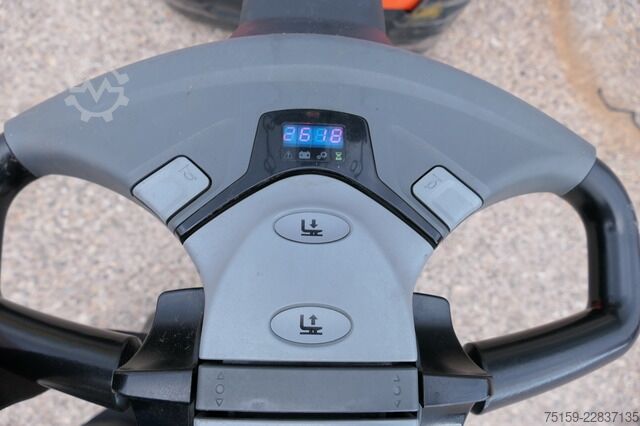 Ruční vysokozdvižný vozík bt SWE 080L Batterie 26/2024