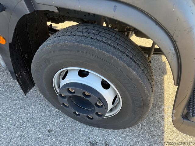 Autocarro con cassone Iveco eurocargo 160-280