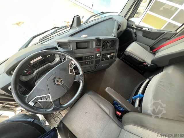 Autocarro con cassone fisso con gru Renault T 460