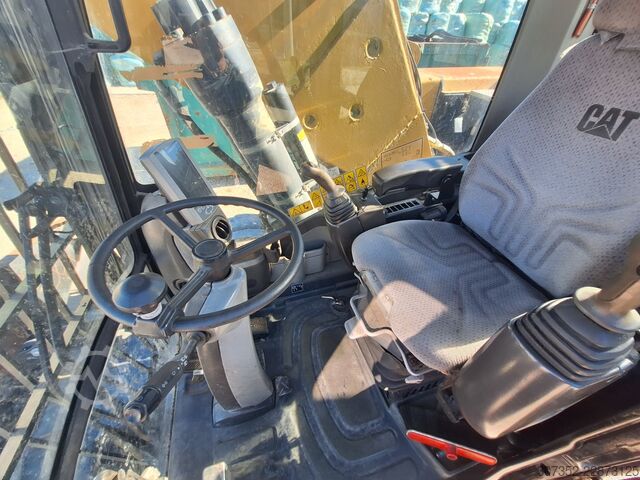 Mobile excavator Caterpillar M322D