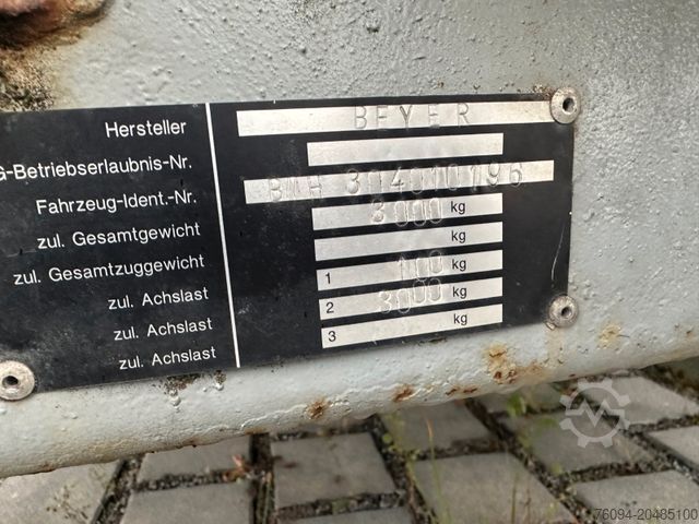 Nízkoložný přívěs BEYER BMH 30.4 Tieflader Rampen NL 2,1to
