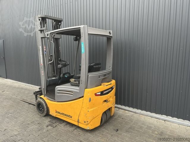 Elektromos háromkerekű targonca Jungheinrich EFG216k