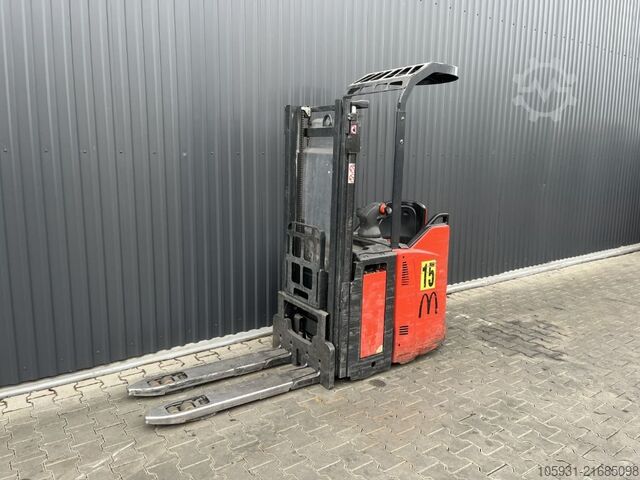 Stand-on stacker Linde D14SP