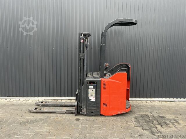 Stand-on stacker Linde D14SP