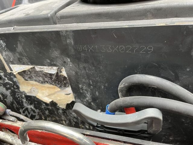 Stand-on stacker Linde D14SP