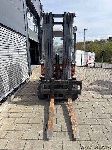 LPG gaffeltrucks BT CBG 2.5