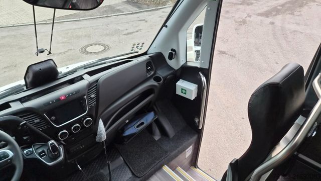 Minibus IVECO 2x Daily 70 Lagerfahrzrug Ferqui Sunrise 2,5 m B