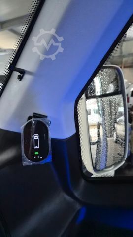 Minibus IVECO 2x Daily 70 Lagerfahrzrug Ferqui Sunrise 2,5 m B