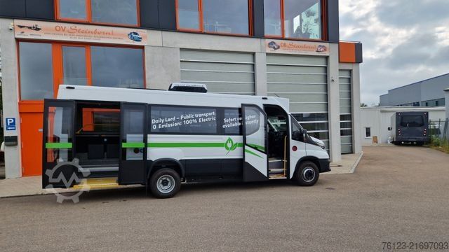 City bus IVECO Daily Heckniederflur Elektro City Stock