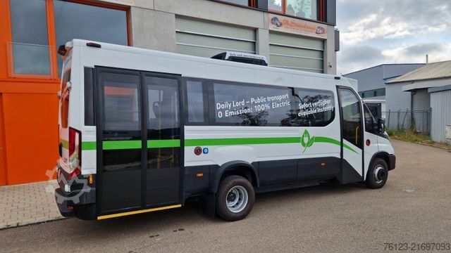 City bus IVECO Daily Heckniederflur Elektro City Stock