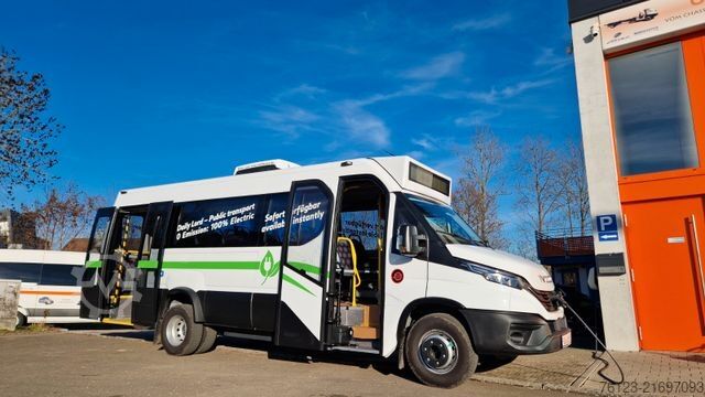 City bus IVECO Daily Heckniederflur Elektro City Stock