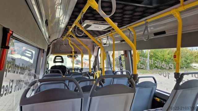 City bus IVECO Daily Heckniederflur Elektro City Stock