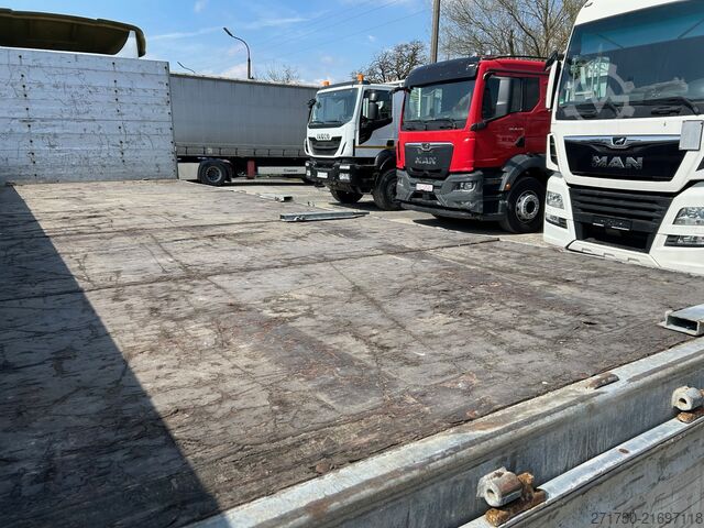 Box truck Iveco Eurocargo 120-190 / 7.5M PLATFORM